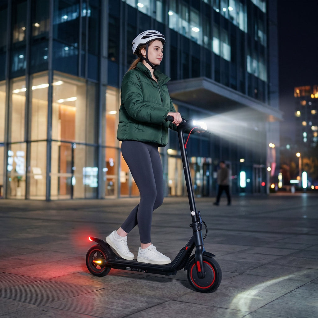 i8M Electric Scooter 15 Miles Long Range. 19 MPH Top Speed
